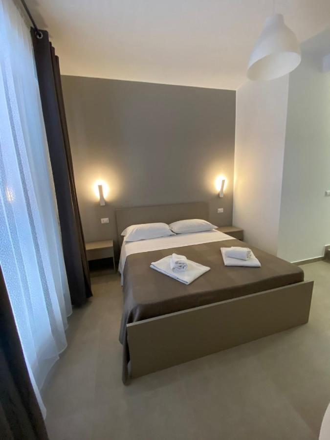 Aeroporto Katane Rooms Катанія Екстер'єр фото