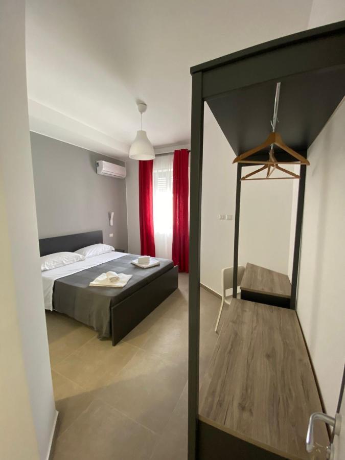 Aeroporto Katane Rooms Катанія Екстер'єр фото