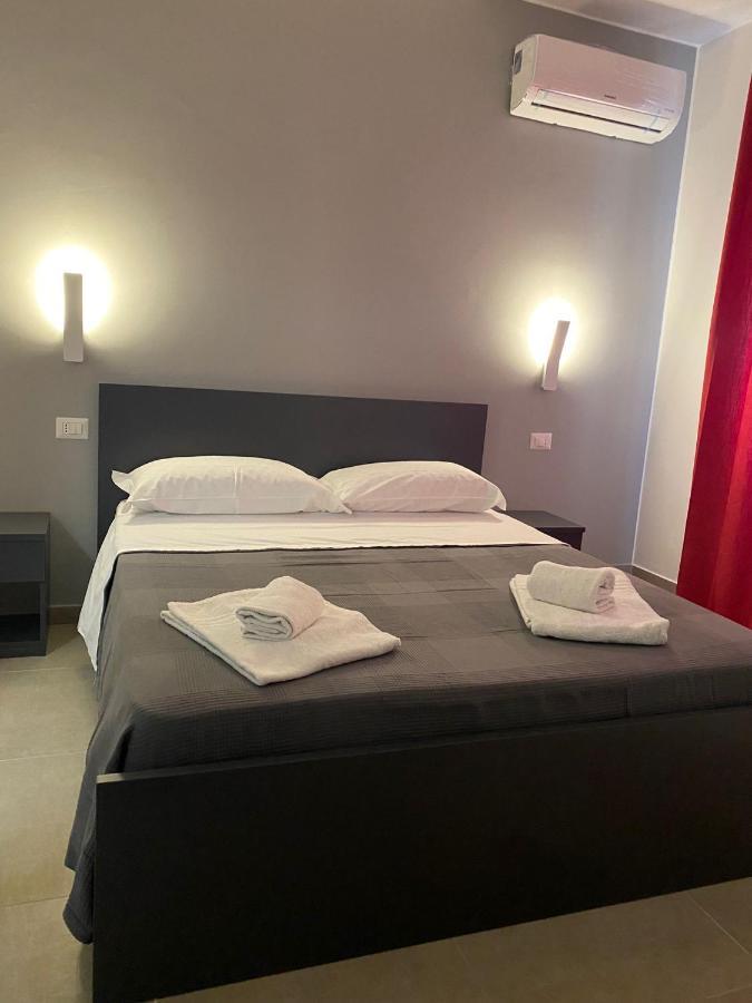 Aeroporto Katane Rooms Катанія Екстер'єр фото