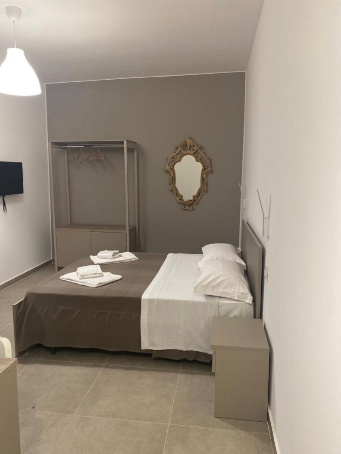 Aeroporto Katane Rooms Катанія Екстер'єр фото