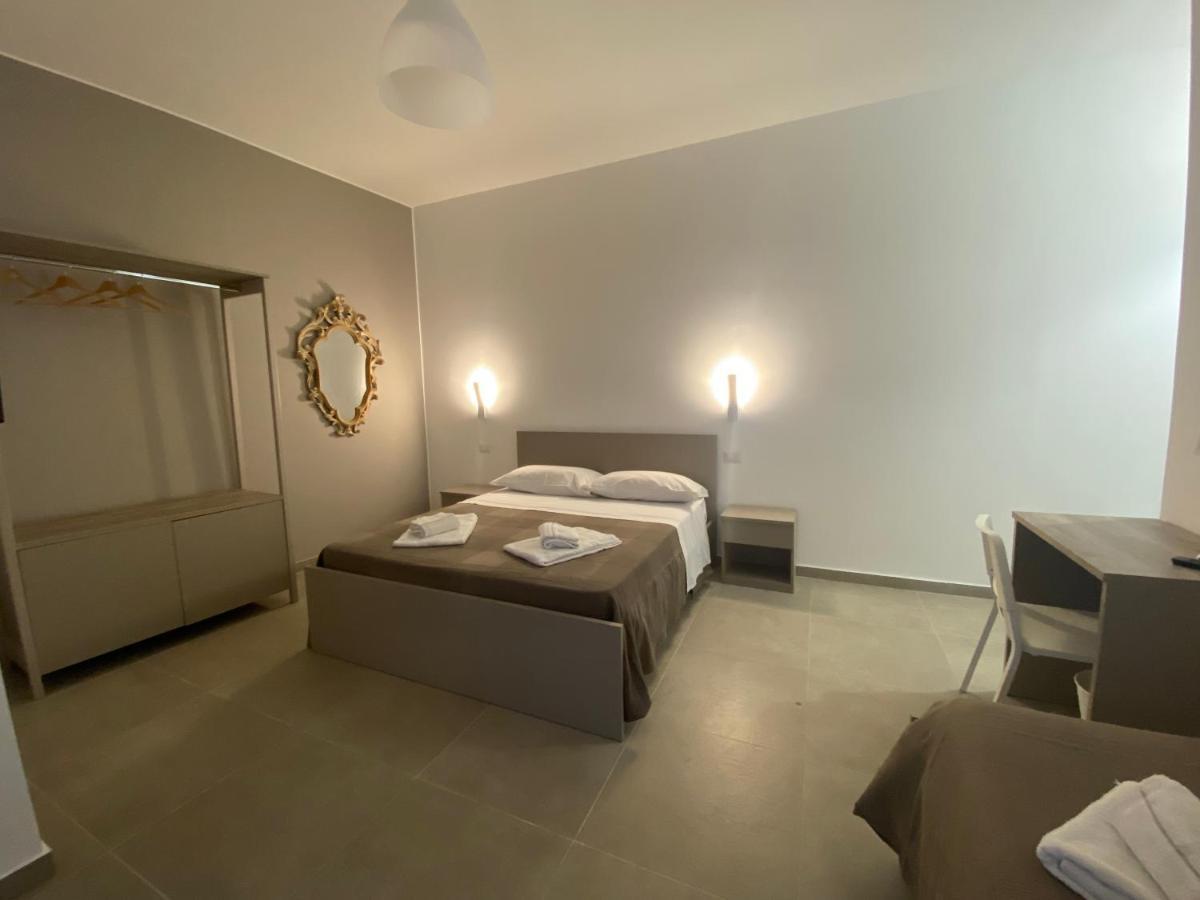 Aeroporto Katane Rooms Катанія Екстер'єр фото