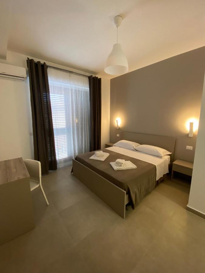 Aeroporto Katane Rooms Катанія Екстер'єр фото
